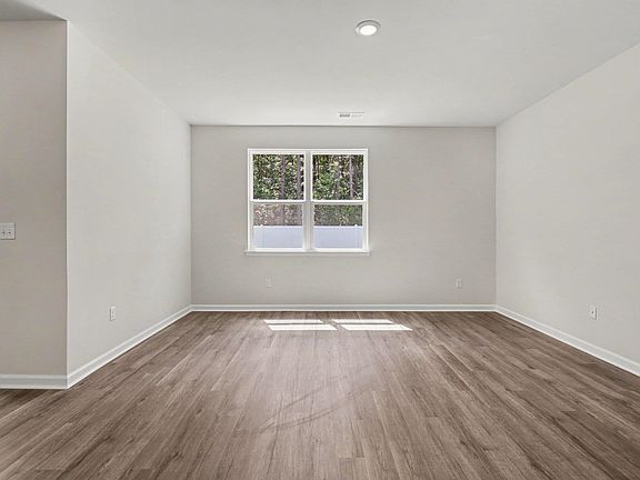 5th image of 334 Ridley St