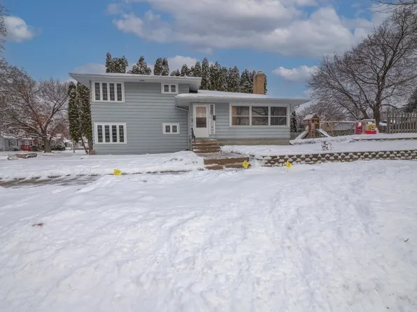 1518 Laurel Ave, Janesville, WI 53548