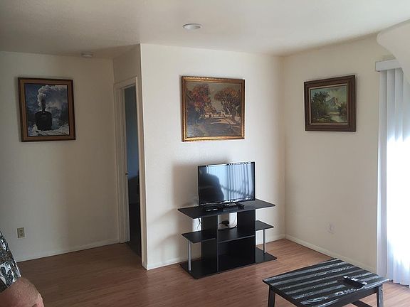 5th image of 1227 Lorraine Dr