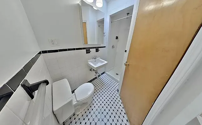 Rented by CitySites Real Estate Group | media 5