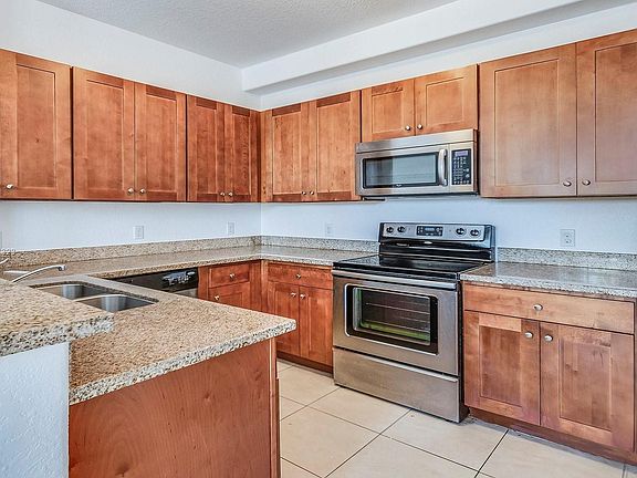 3rd image of 10022 NW 7th St Unit 205