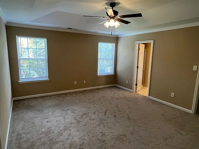 10410 Pickerel Ln — Photo 11