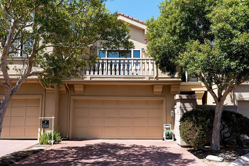 1st image of 15 Violet Ln