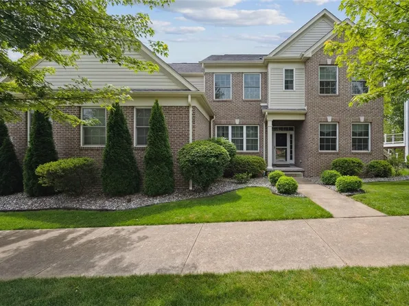 821 Westminster Ln, Cranberry Township, PA 16066