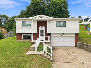 230 Arnold Dr, McKeesport, PA 15132