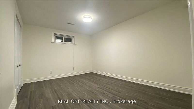Markham House for rent - 2 Bedrooms — photo 4