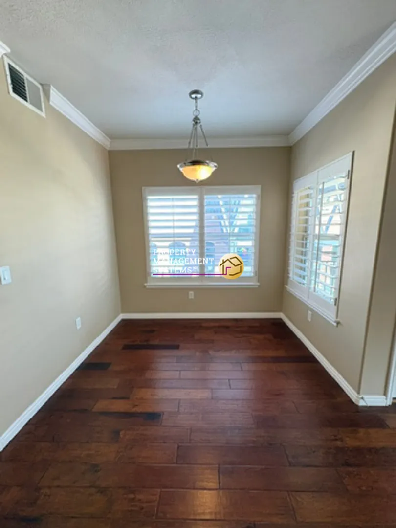 2 Bedroom Condo in Gateway! — Photo 4