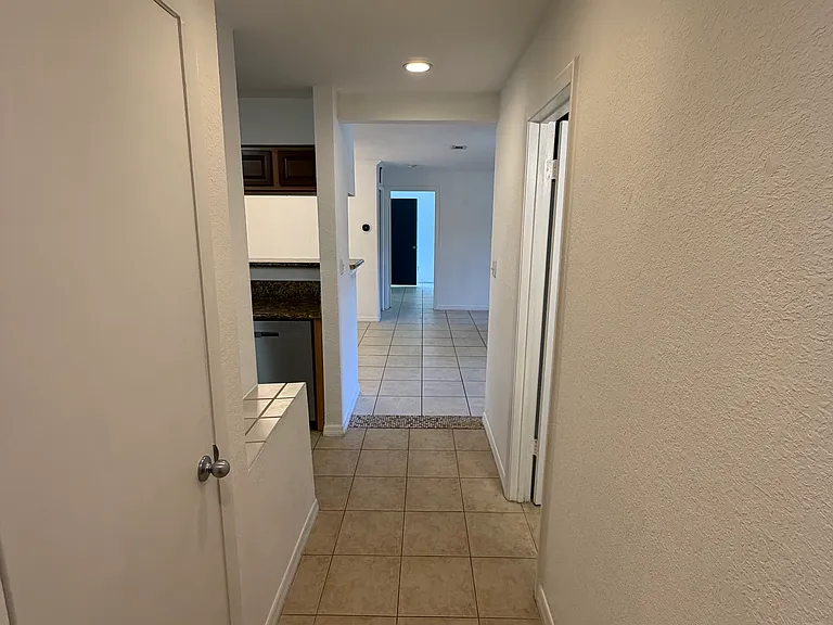 224 Afton Sq #108 — Photo 2