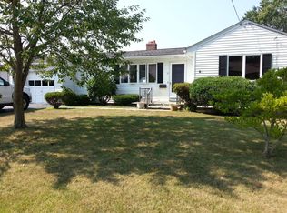 12 Homewood Pl, Norwich, CT 06360