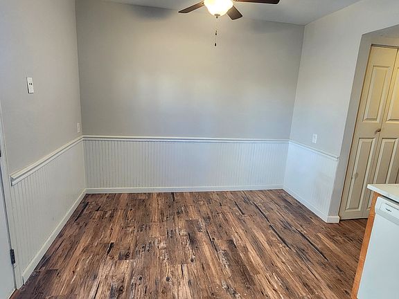 4th image of 4285 Burnett Walk