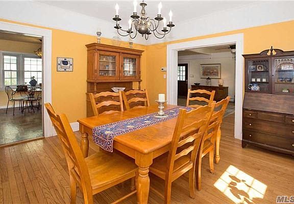 5th image of 36 Walnut Ave