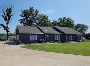 4 Peach St, Loogootee, IN 47553