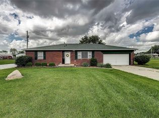 674 W Cutsinger Rd, Greenwood, IN 46143