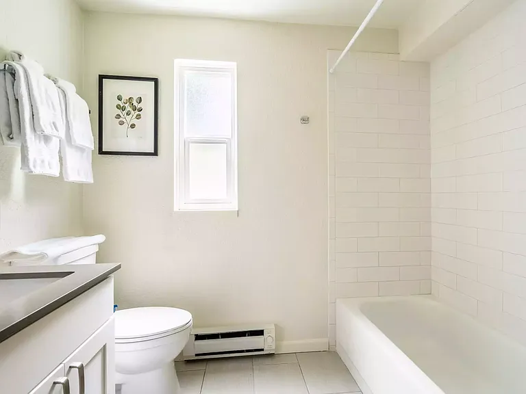 4259 Woodland Park Ave N #5 — Photo 7