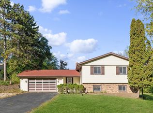 2841 Sibley Hills Dr, Eagan, MN 55121