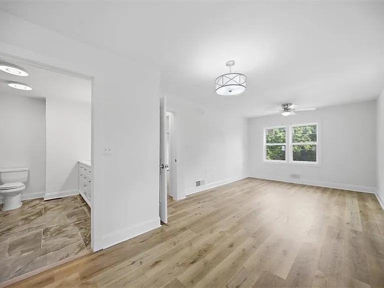 1073 Grayson Pkwy — Photo 27