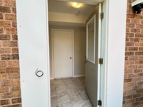 3rd image of 30 Porritt St Unit 1