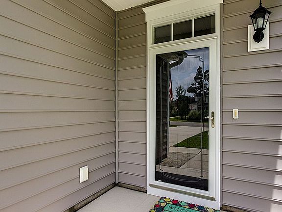 5th image of 2986 Nantuckett Ave