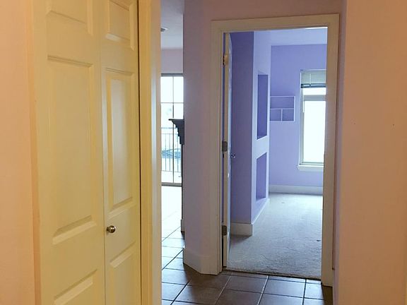 2nd image of 123 Queen Anne Ave #508