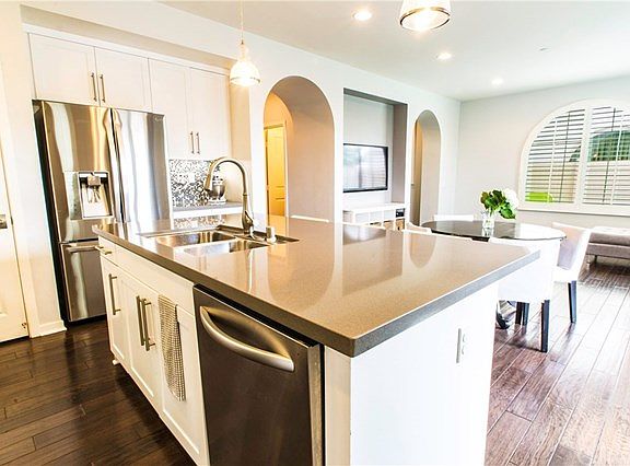 2nd image of 5566 Palm Dr