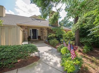 1054 Broadmoor Rd, Bryn Mawr, PA 19010