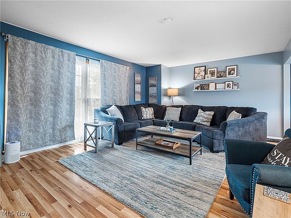 5th image of 116 Northfield Dr