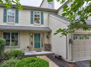 1288 Crestview Dr, Denver, PA 17517