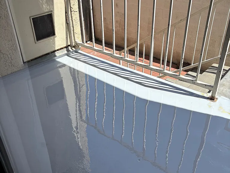 224 E Dexter St #12 — Photo 18