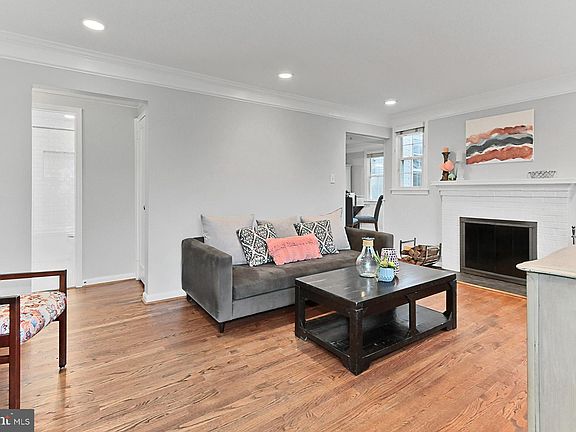 4th image of 6706 Jefferson Ave