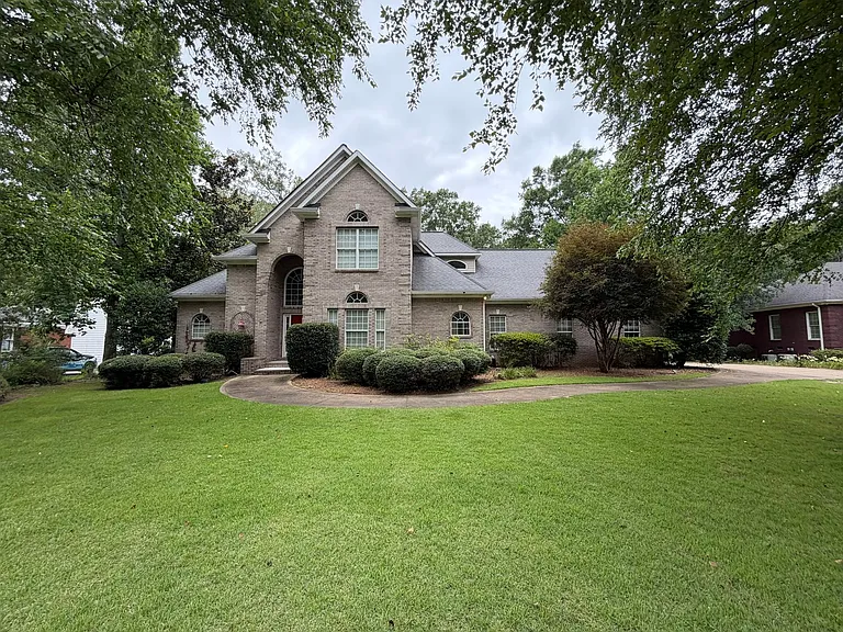 216 Rollingwood Cir NW — Photo 41