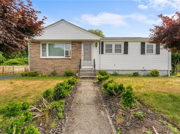 55 Ivan Ave, Riverside, RI 02915