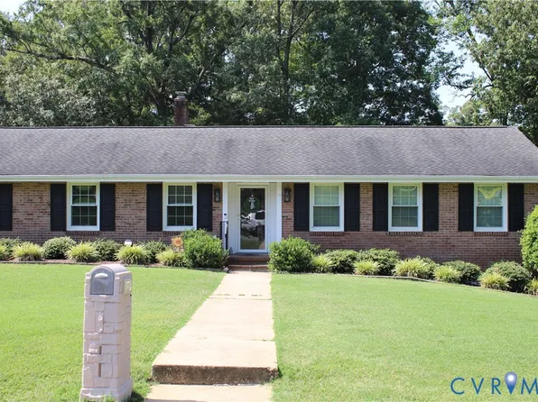 1117 Oakwood Dr, Colonial Heights, VA 23834