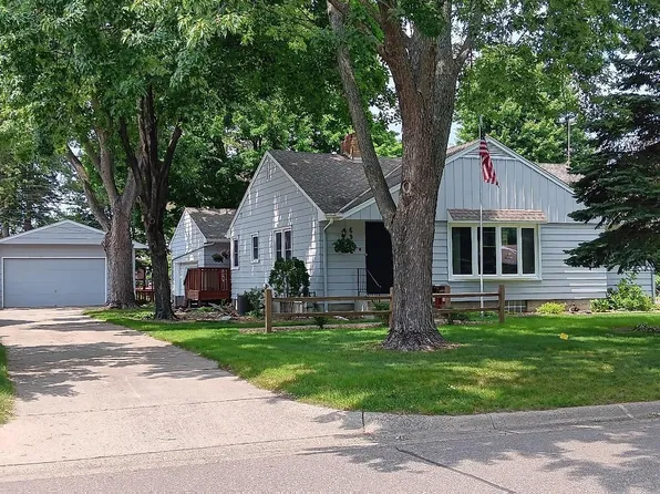 6932 Park Ave, Minneapolis, MN 55423