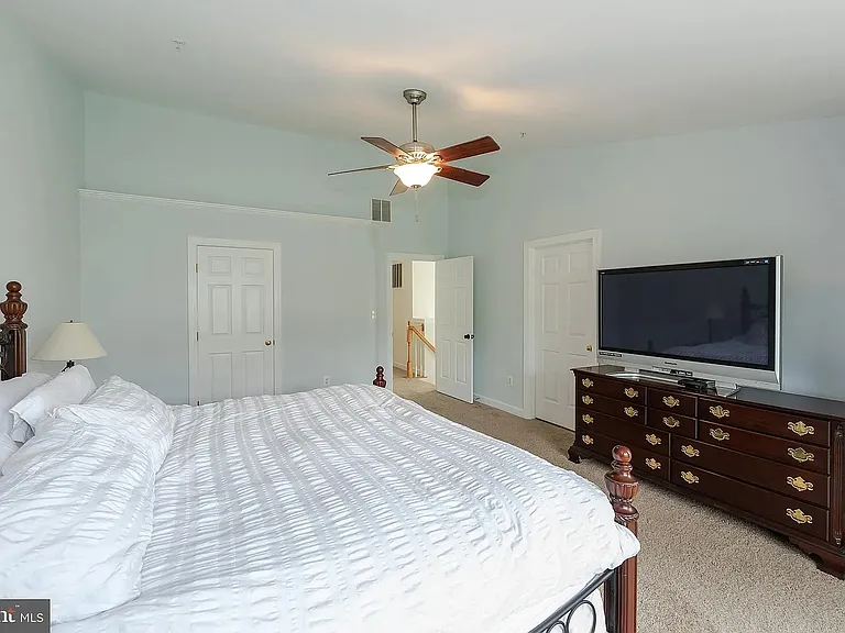 10655 Hillingdon Rd — Photo 19