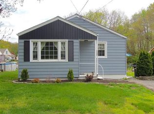 1310 Cutspring Rd, Stratford, CT 06614