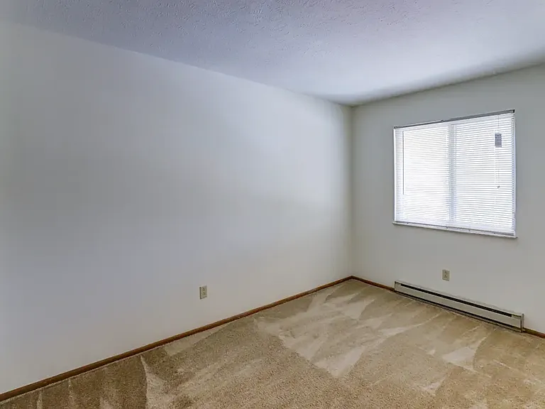 Oak Hill Apartments- Hill Ave. — Photo 12