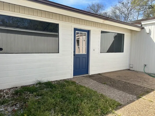 633 Harris St #A, Kilgore, TX 75662