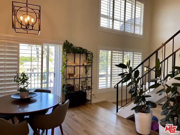 221 S Gale Dr #406 — Photo 4