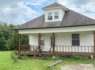 704 W Main St, Maysville, MO 64469