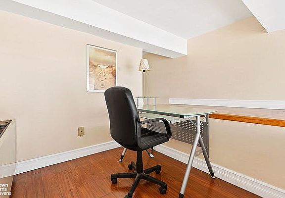 5th image of 310 E 46th St APT 12T