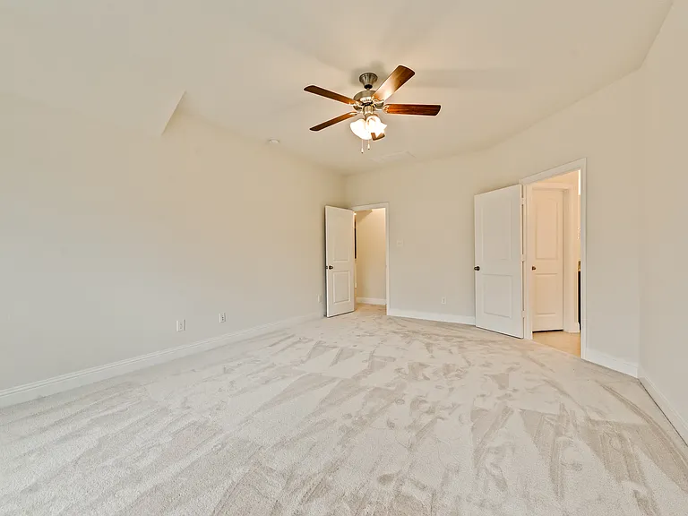 816 Bird Creek Dr — Photo 11