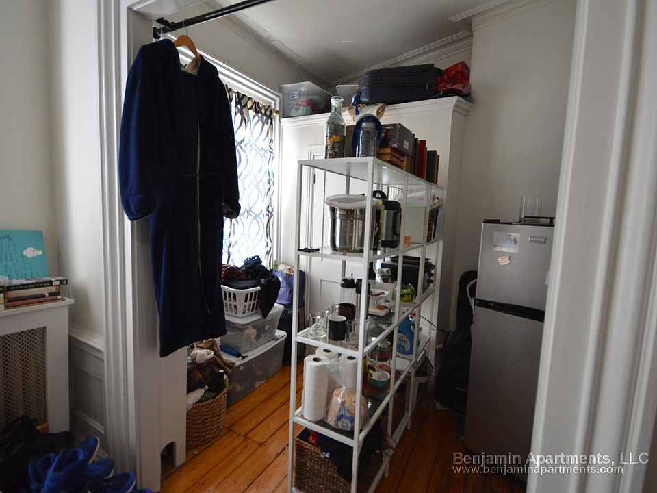 2nd image of 92 Charles St APT 14C