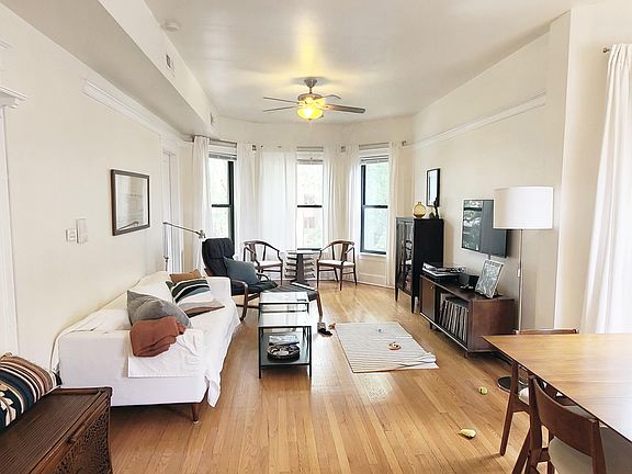 2nd image of 1225 W Winnemac Ave APT 3