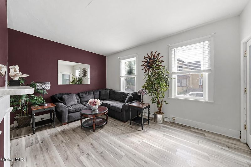 3rd image of 24 Clare Avenue