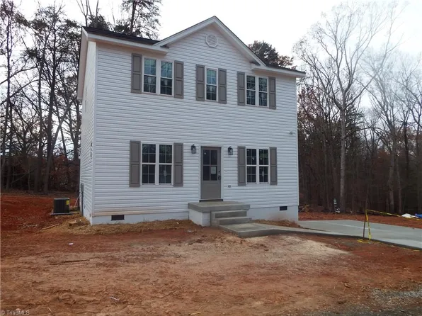 4310 Oak Ridge Dr, Winston Salem, NC 27105