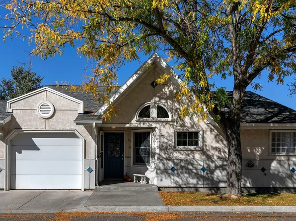 806 Crestmont Way APT A, Missoula, MT 59803