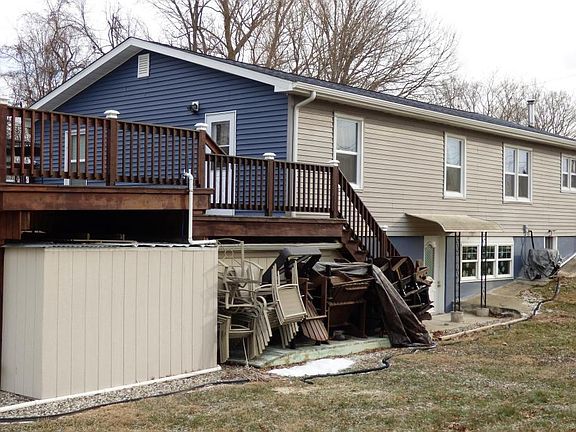 2nd image of 2542 Vista Lake Dr