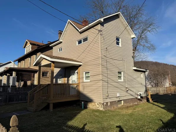 120 D St, Johnstown, PA 15906