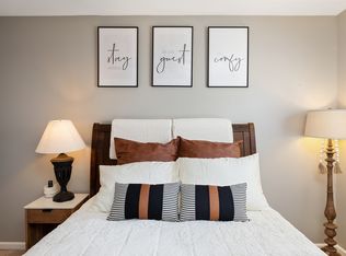 9205 Linden Tree Ln, Charlotte, NC 28277