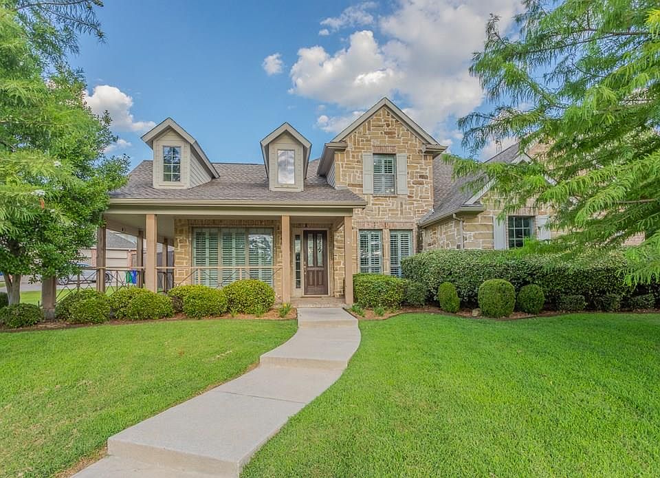 1st image of 2504 Green Oak Dr